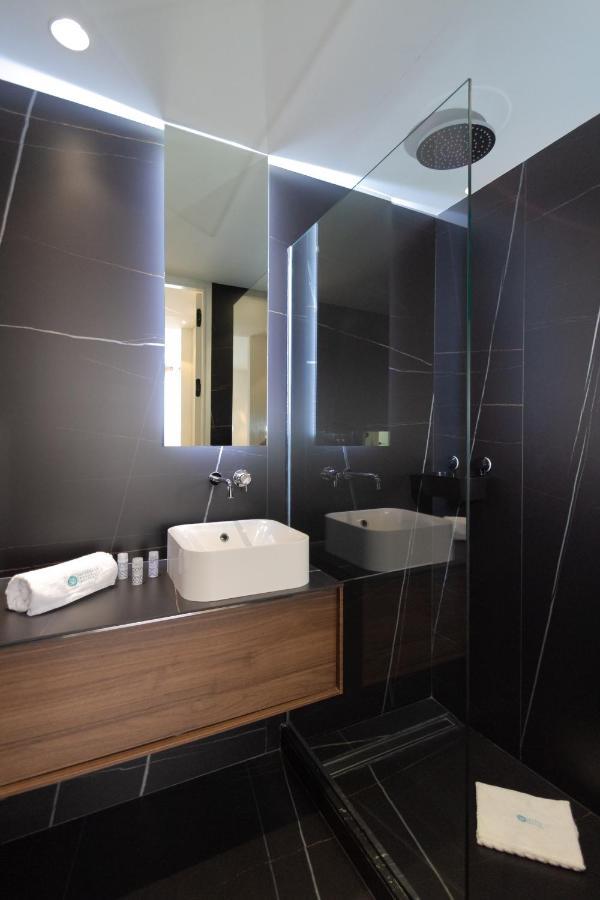 Marbella Banus Suites - Lily Playas Del Duque Banus Beach Apartment Exterior photo